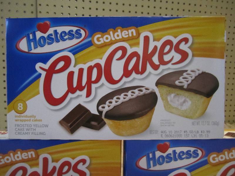 lot 146 image: 3 Boxes Hostess Golden Cup Cakes Be...