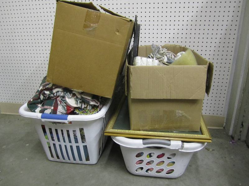 lot 175 image: Large Lot of Misc This and That 2 B...