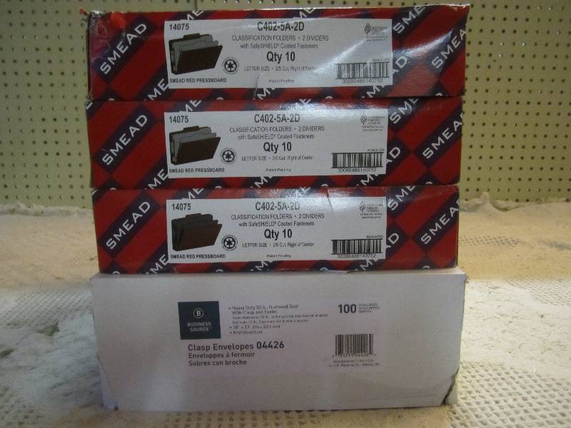lot 210 image: 100 Clasp Envelopes 10 x 13 and 3...