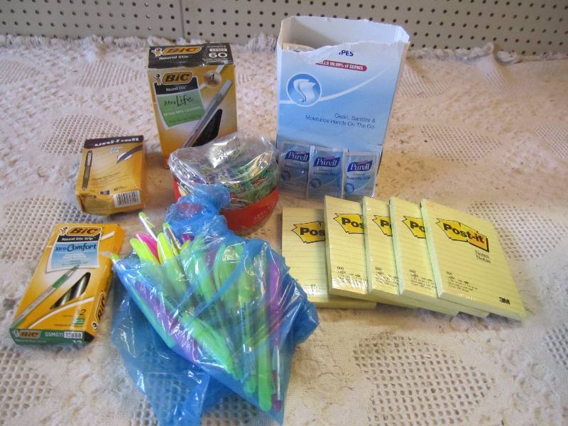 lot 220 image: Misc Lot Pens Paper Clips Post-It P...