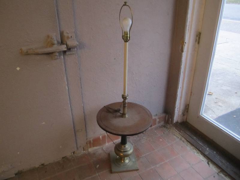 lot 236 image: Vintage Floor Lamp with Table 54.5...