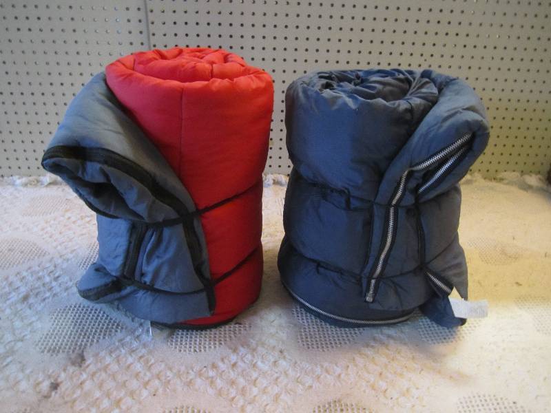 lot 238 image: Lot of 2 Sleeping Bags Both look to...