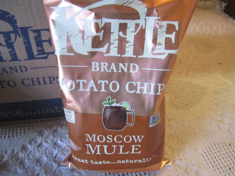 lot 253 image: Case of 12 Bags Kettle Brand Potato...