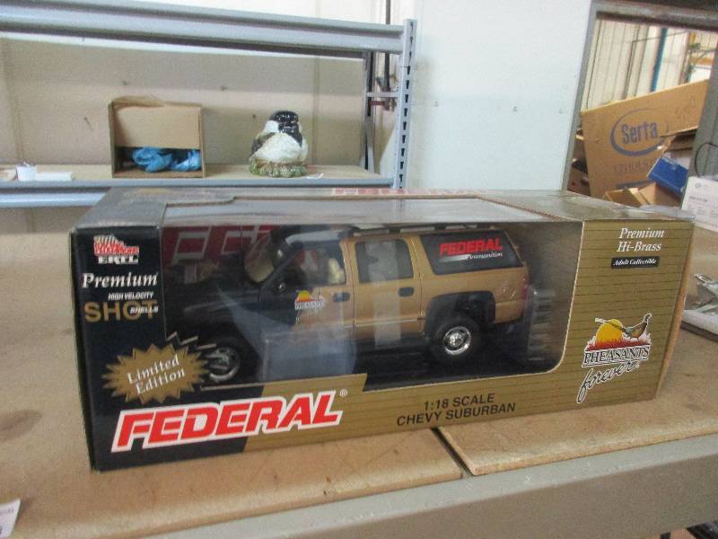 lot 46 image: Federal Ammo Collectible