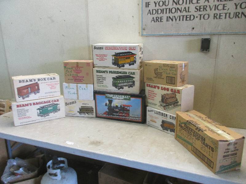 lot 58 image: Jim Beam Train Car Decanters
