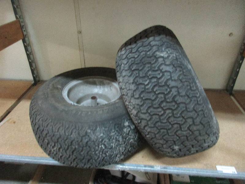 lot 74 image: Rims and tires
