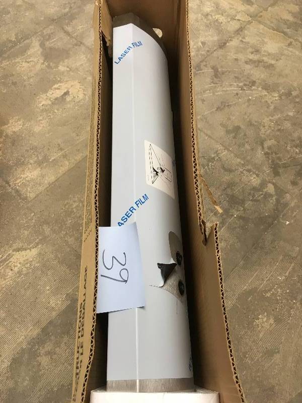 lot 39 image: Whirlpool 30 Range Hood open box never used