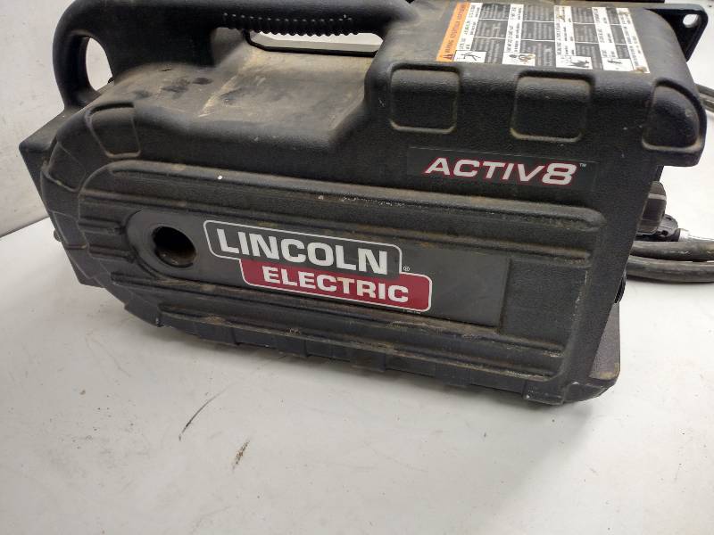 lot 5 image: Lincoln ACTIV8 Wire Feeder with Gun...