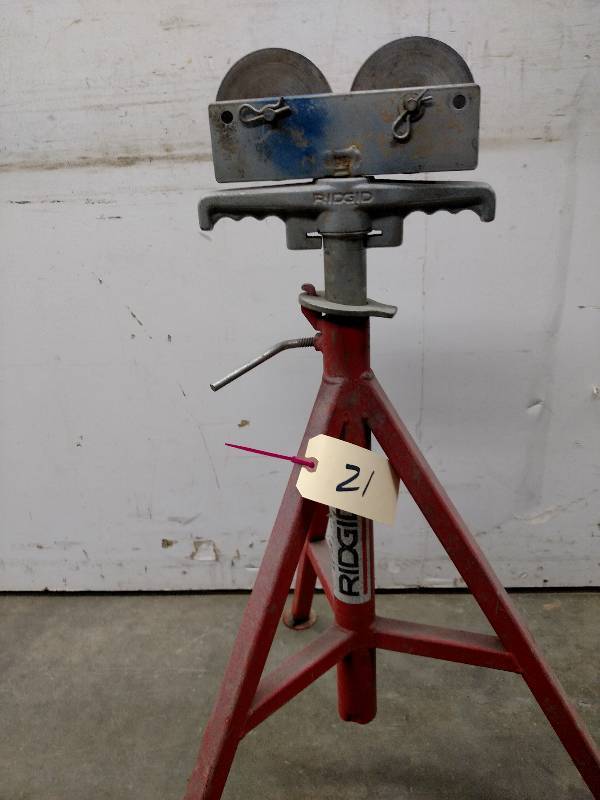 lot 21 image: Ridgid RJ-99 Roller Head Pipe Stand...