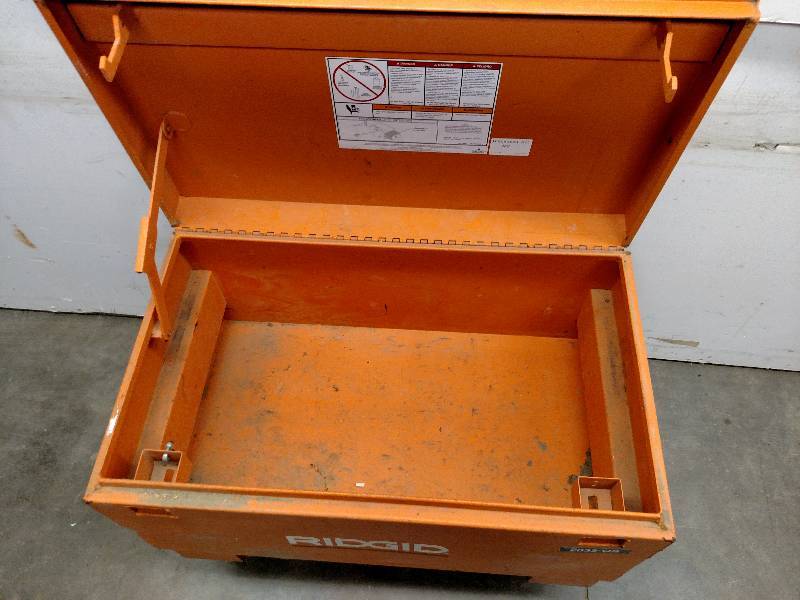 lot 78 image: Ridgid Gang Box, 32x19x26...