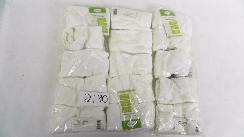 lot 2190 image: 15 pc. Disney Cuddly Bodysuit with Grow-An-Inch Snaps - Size 3-6 Months