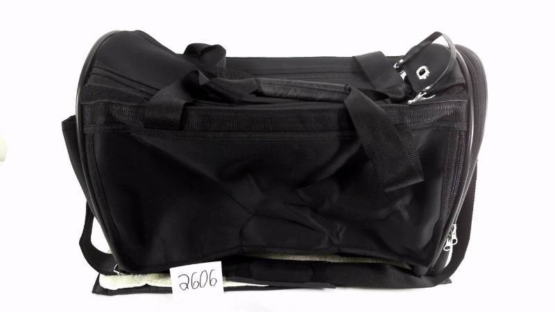 lot 2606 image: alcove Soft sided pet carrier - for small dog  pet
