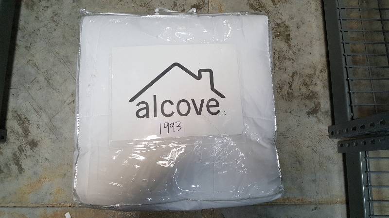 lot 1993 image: alcove Easy-Care Down-Alternative Comforter - King Size