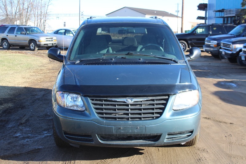 2005 Chrysler Town & Country