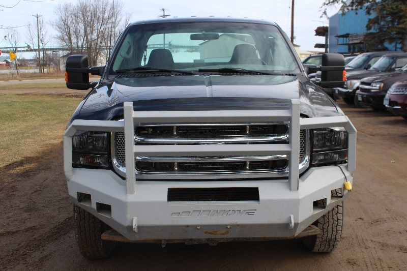 lot 2027 image: 2002 Ford F350 Super Duty XLT 4x4 Off Road Crew Cab  -  7.3l POWERSTROKE Diesel  -