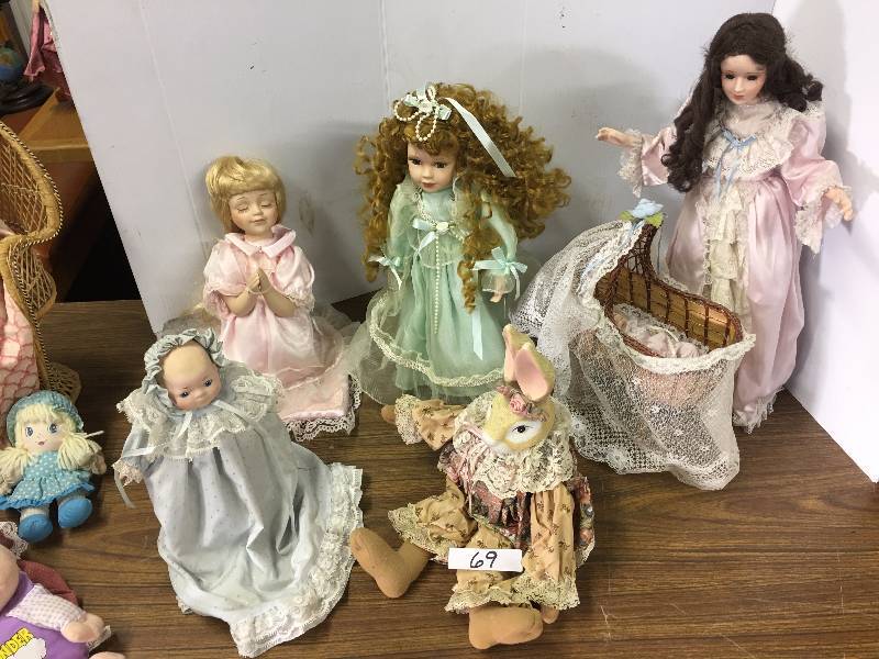 4 Collectors Dolls