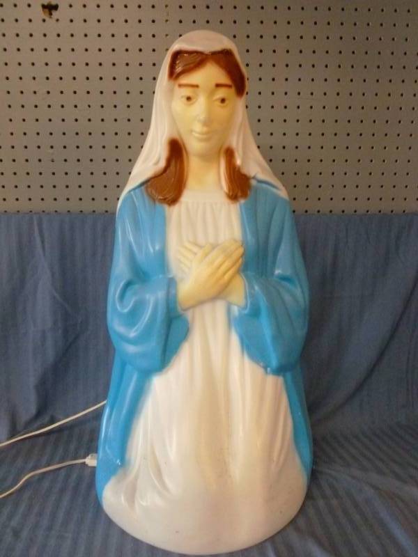 lot 23 image: Blow Mold