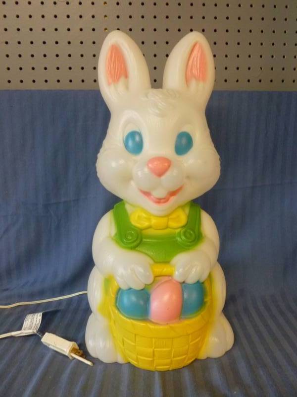 lot 30 image: Blow Mold