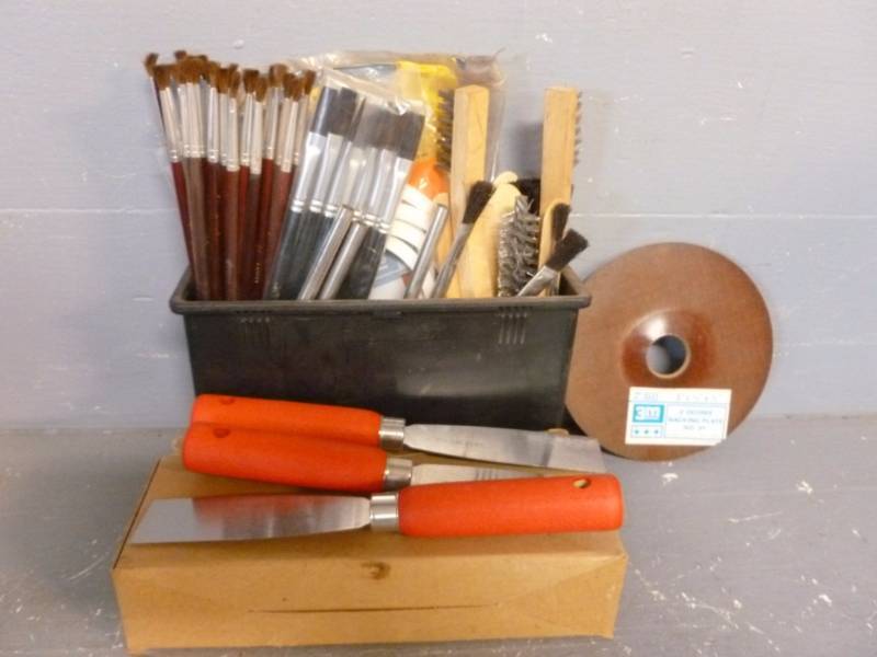 lot 37 image: Autobody Items