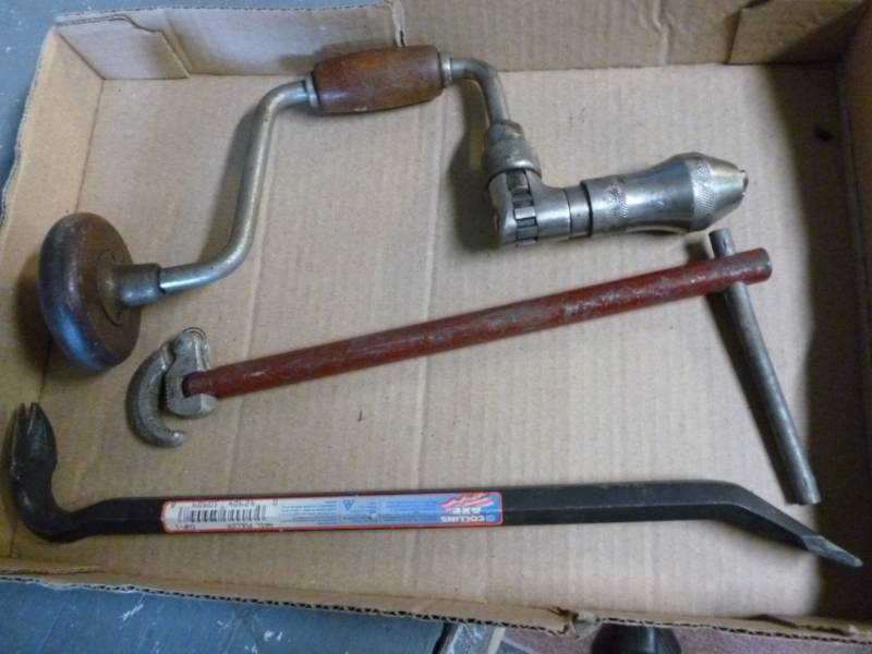 lot 46 image: Tools