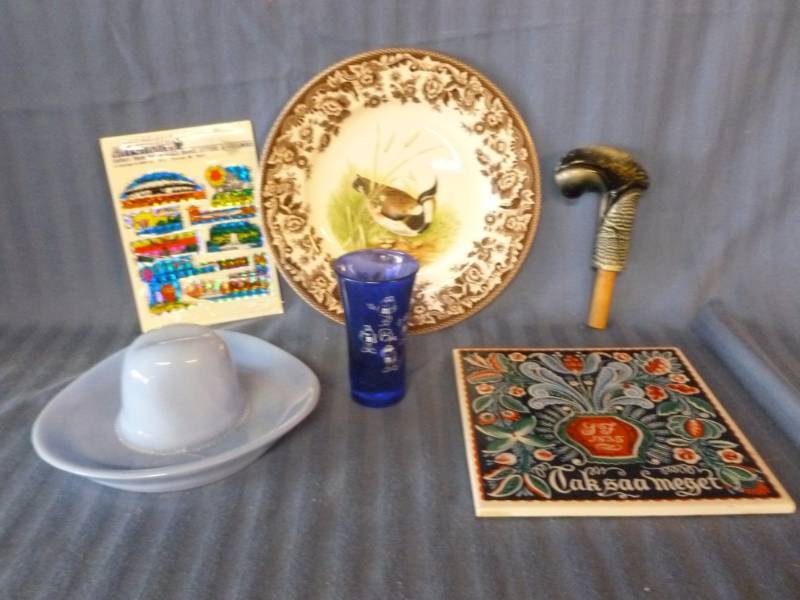 lot 75 image: Collectible