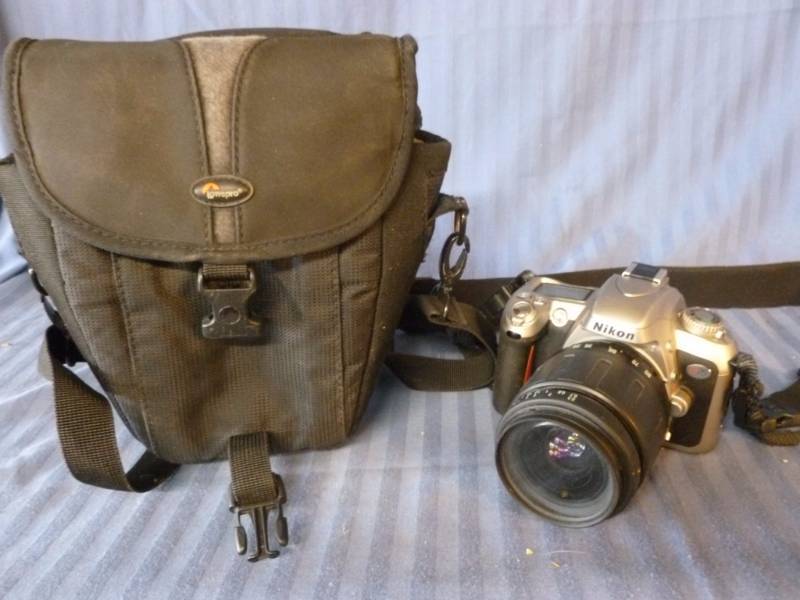lot 89 image: Nikon Camera