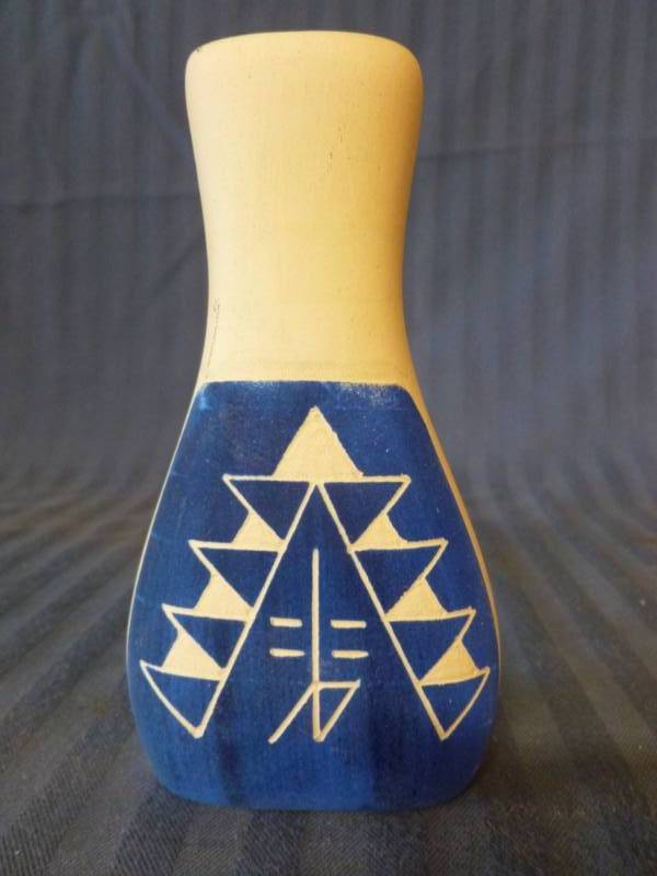 lot 108 image: Native American Item