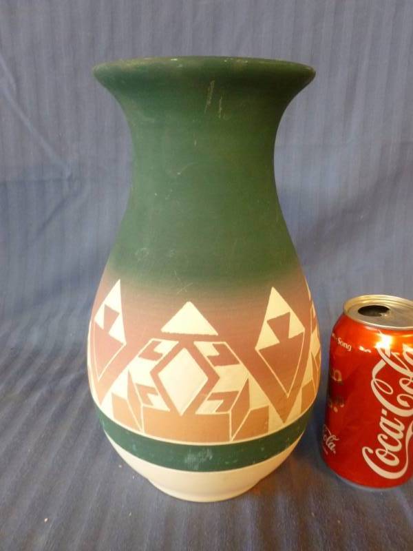 lot 115 image: Native American Item