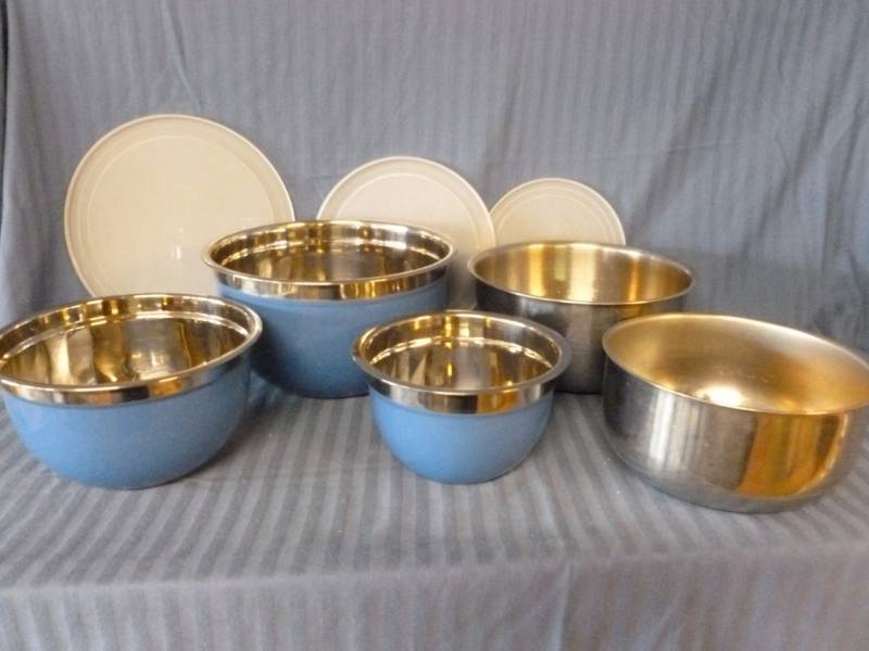 lot 126 image: Stainless Steel Bowl Set