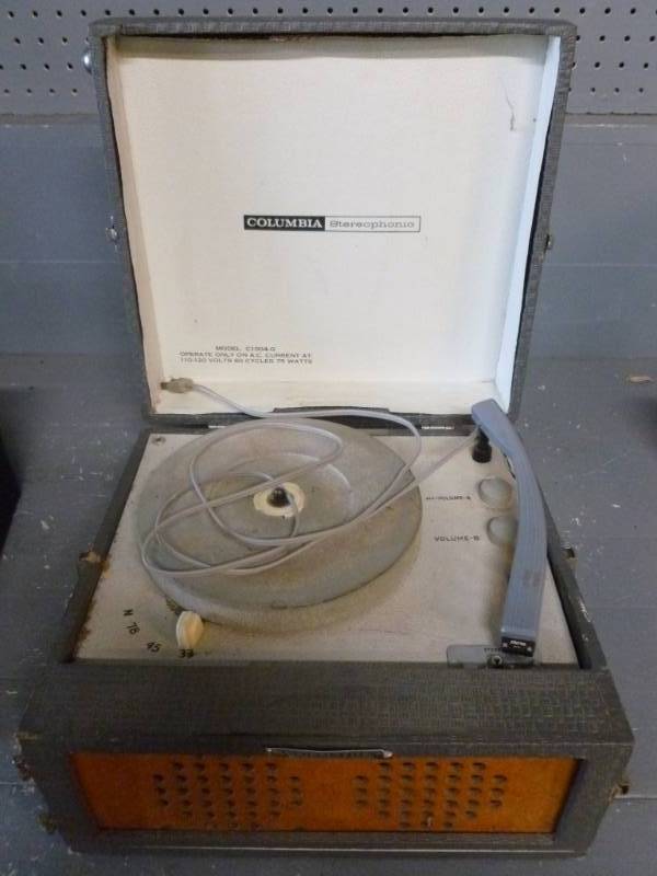 lot 131 image: Vintage Record Player