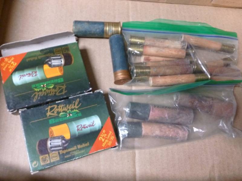 lot 146 image: Vintage Ammo