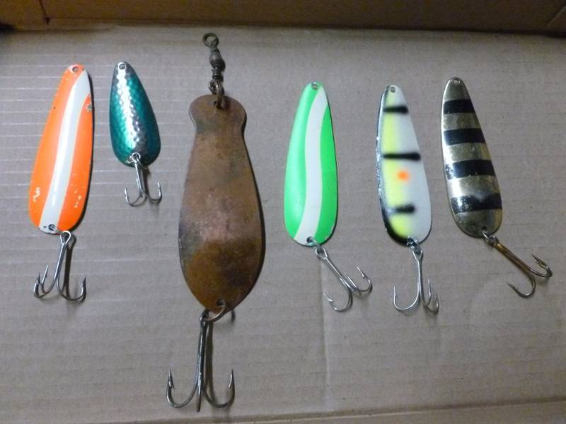 lot 162 image: Fishing Baits