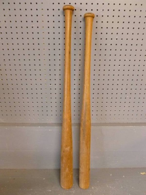 lot 170 image: Vintage Baseball Bats