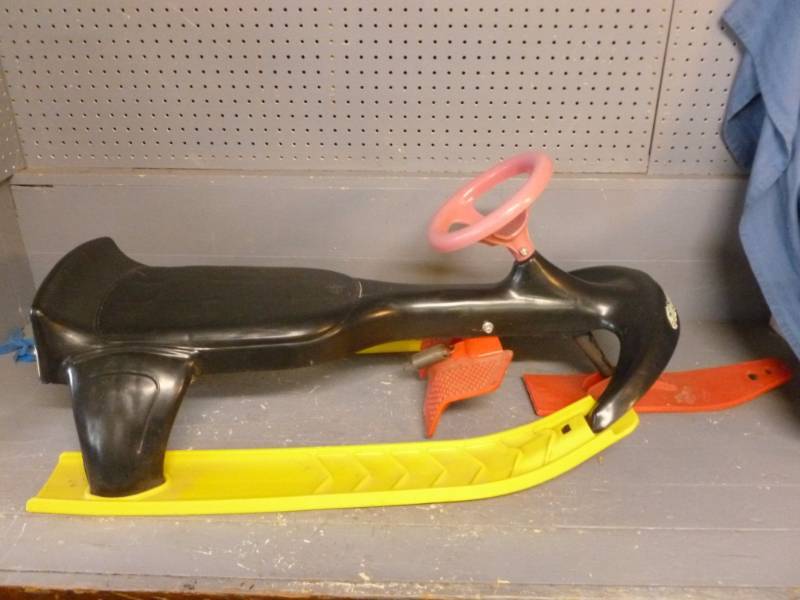 lot 192 image: Kids Sled