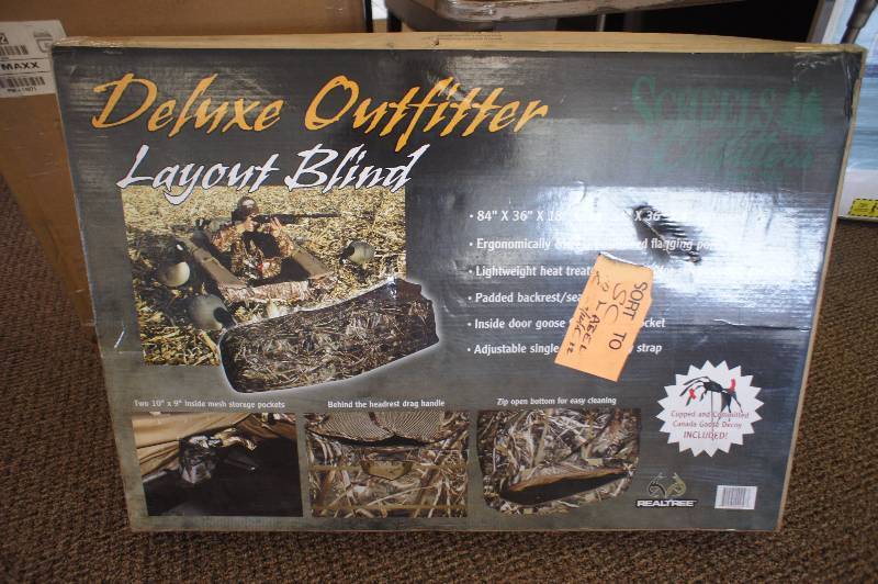 lot 16 image: BRAND NEW IN BOX - Scheels Outfitters MAX-5 Deluxe Layout Blind