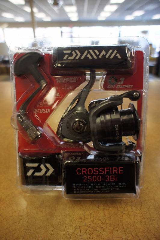 lot 41 image: New, Daiwa Crossfire-3Bi CF2500-3Bi-CP 6-10Lbs Test Front Drag Spinning Reel, Silver