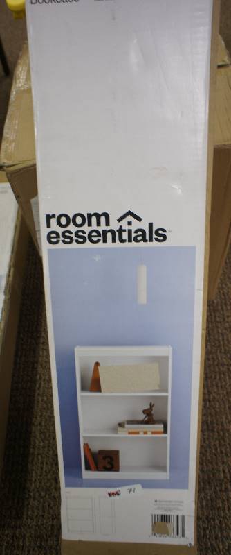 lot 71 image: In box 3 Shelf Bookcase - Room Essentials