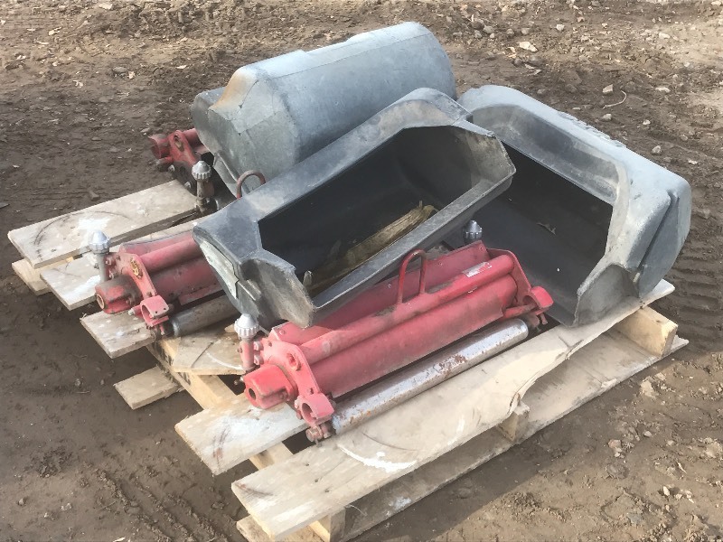 lot 7 image: Toro Greensmaster 3000