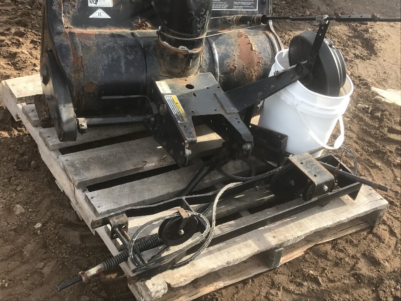 lot 12 image: Simplicity Lawn Tractor Snow Blowericity