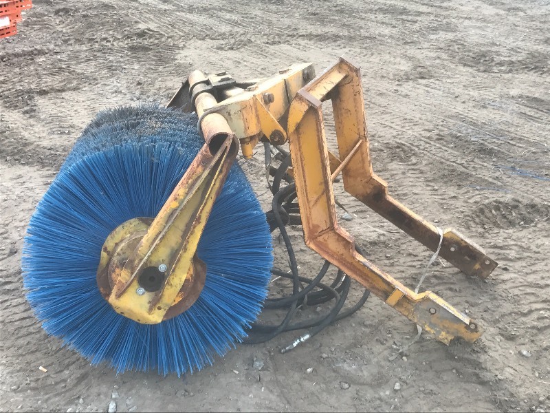 John Deere Hydraulic Sweeper