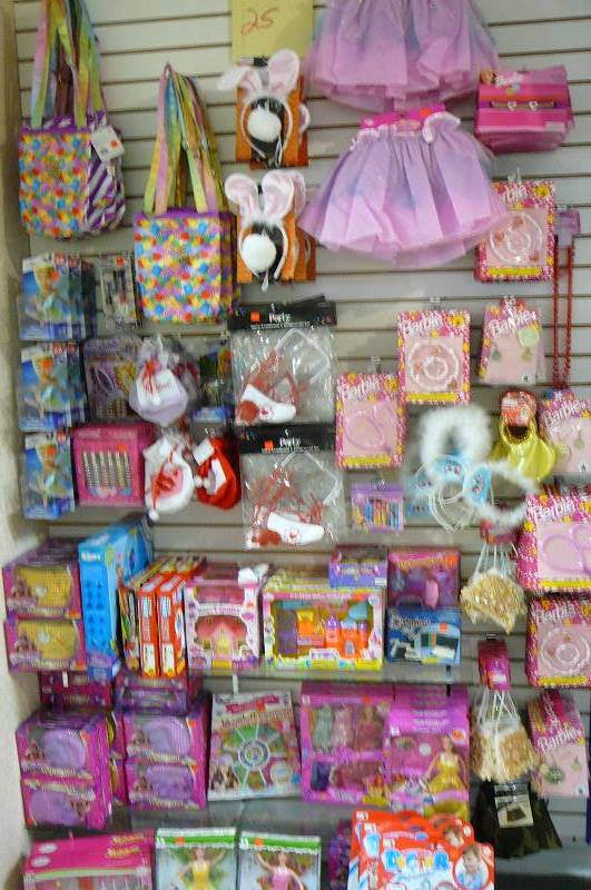 lot 25 image: Dream Girl Dolls, Sequin Hats,