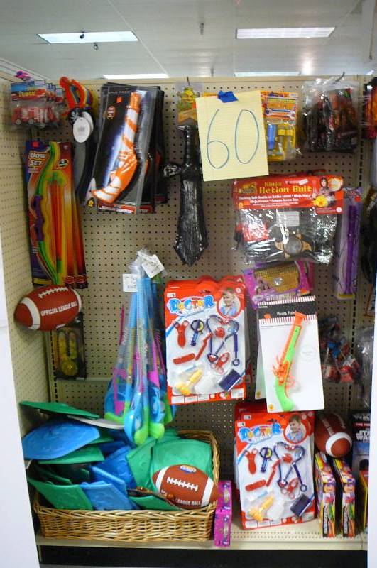 lot 60 image: Kids Toys