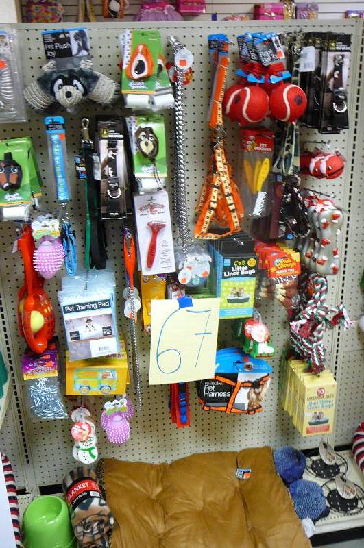 lot 67 image: Pet bed, bowls, Training pads, Toys, Collars, Misc. Pet items Approx. 88 plus items