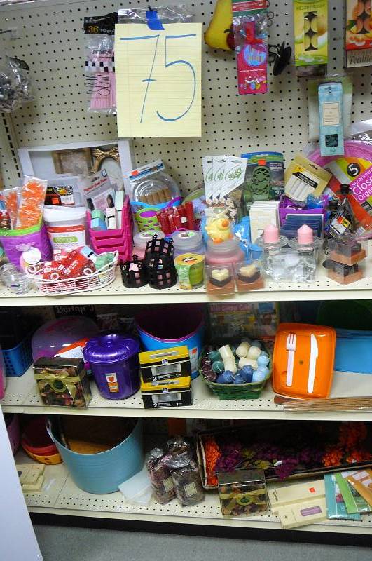 lot 75 image: Flowers, Potpourri. Baskets. Votive candles, Storage containers. Picture frames, Tealights Approx. 80 items