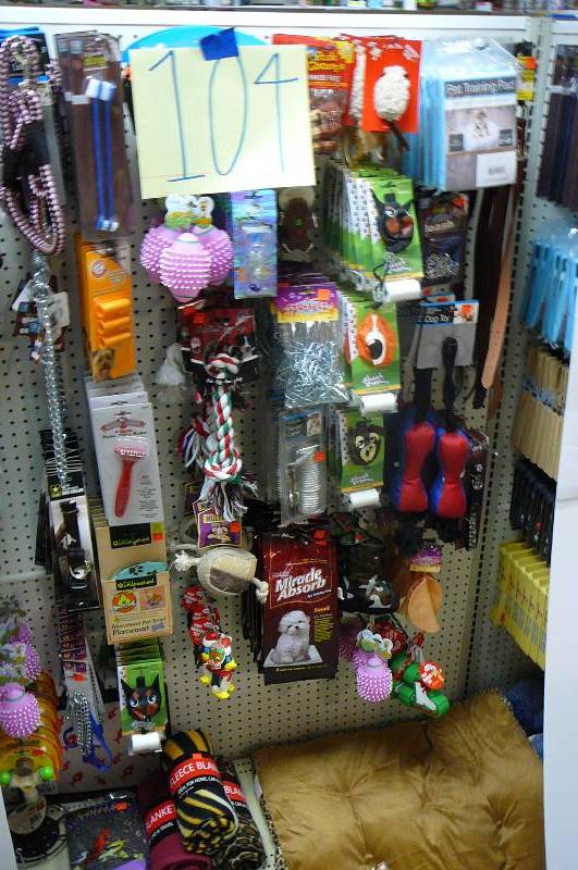 lot 104 image: Dog  Cat Pet lot,