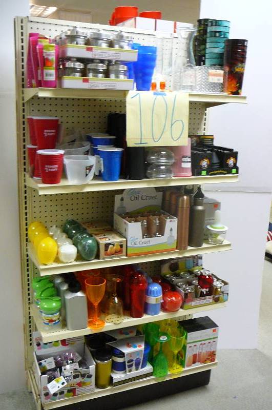 lot 106 image: Kitchen Utinsels