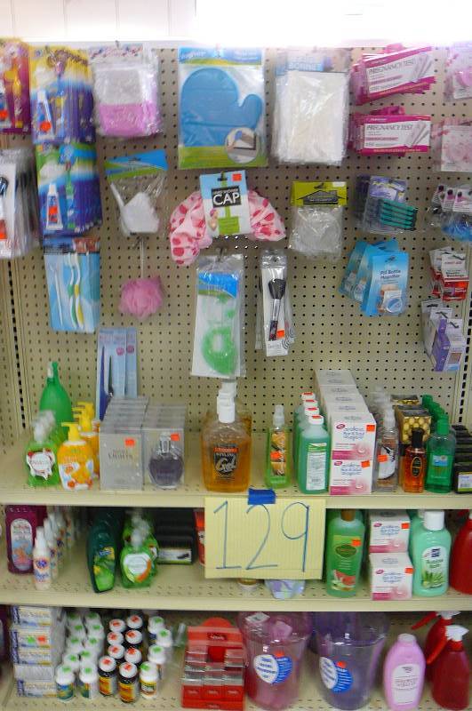 lot 129 image: Beauty Essentials