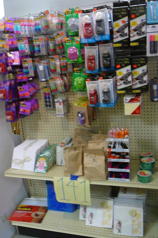 lot 141 image: Office supplies