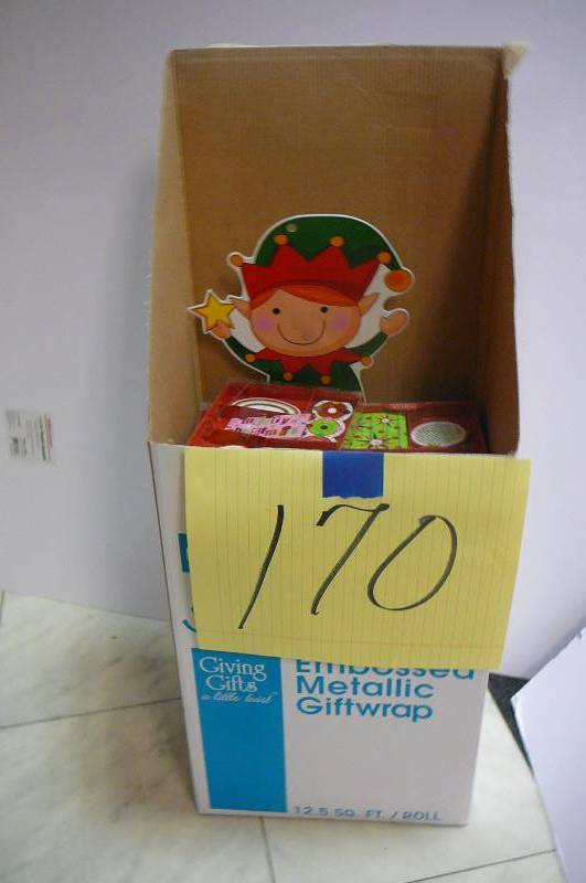 lot 170 image: Xmas gift tags
