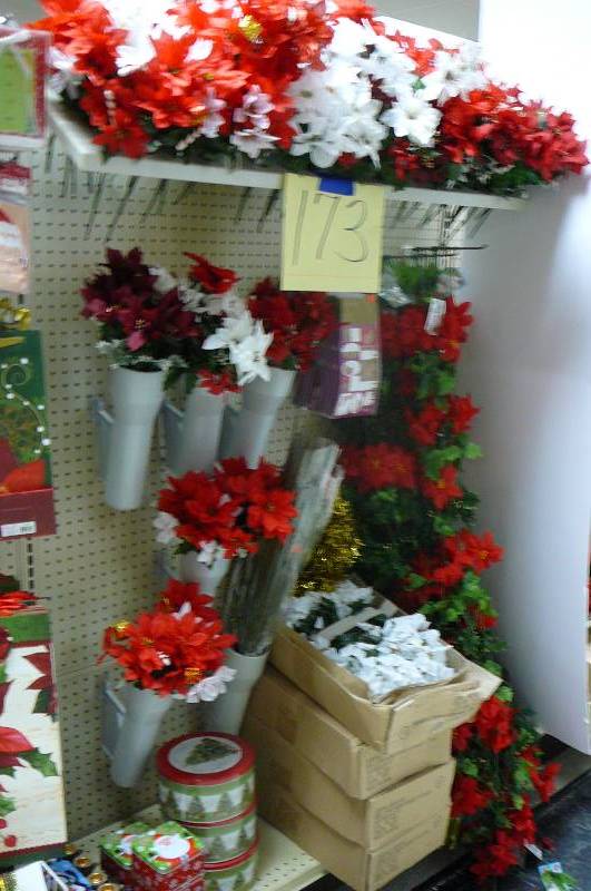 lot 173 image: X-mas Decorations with Rack